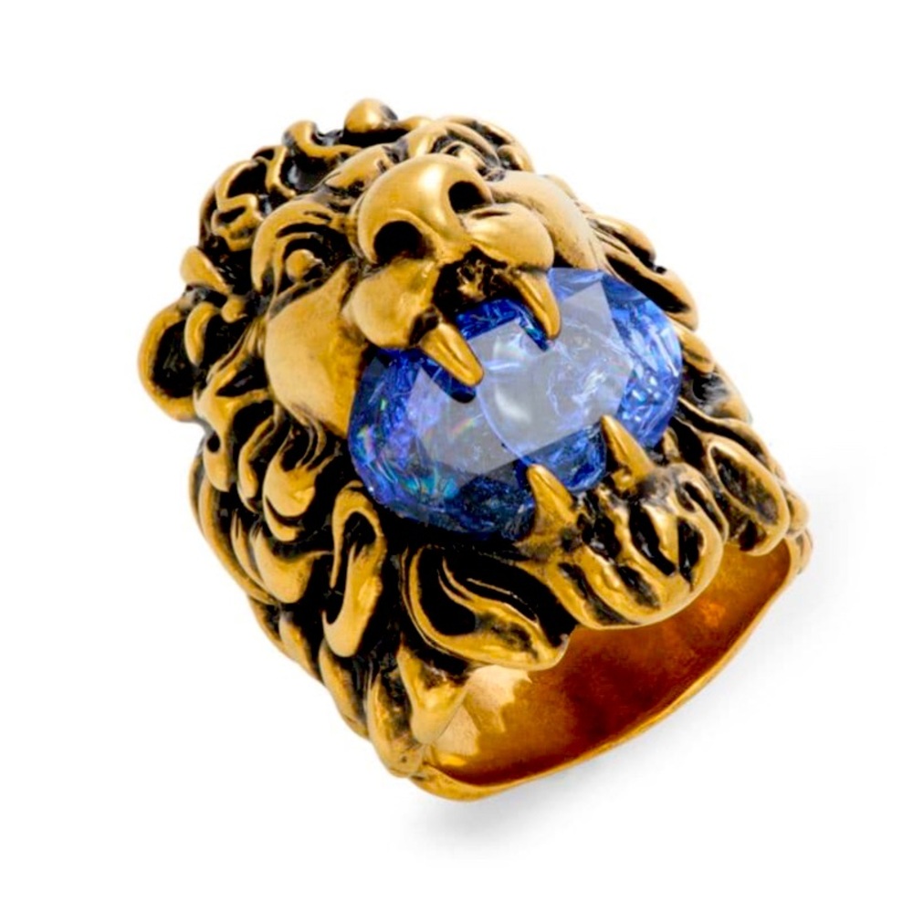 Brand NEW IN BOX 
Gucci Lion Head RING 
Blue Crystal /Gold
US Size 5.25 
( 10)